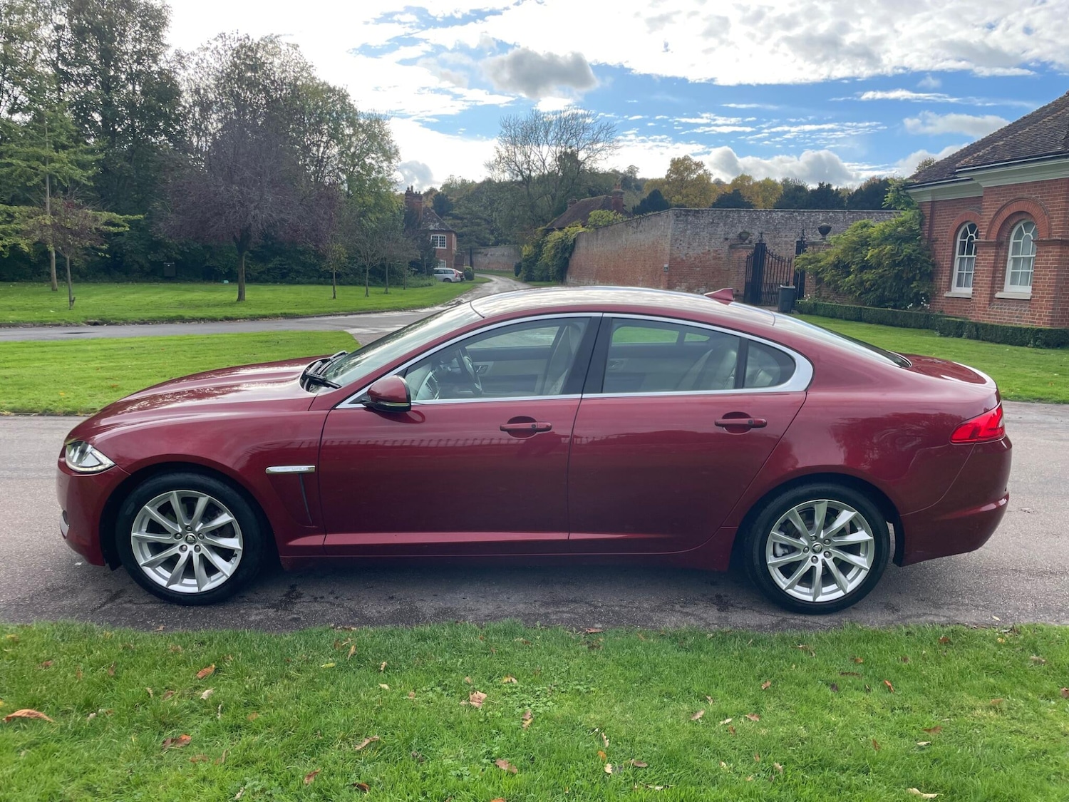 Used Jaguar XF 2013 for sale - 76371084: Photo 6