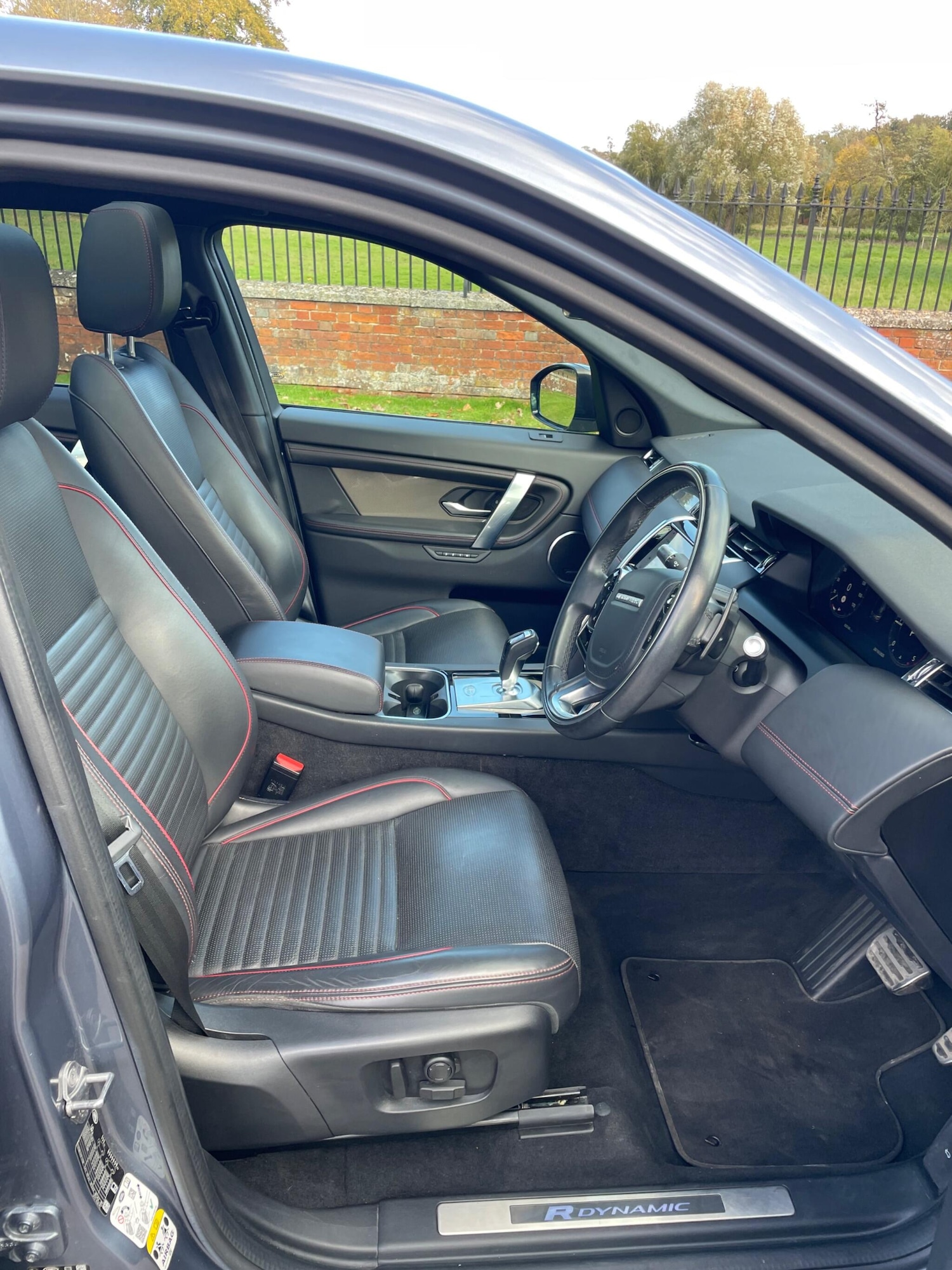 Used Land Rover Discovery Sport 2019 for sale - 76399063: Photo 3