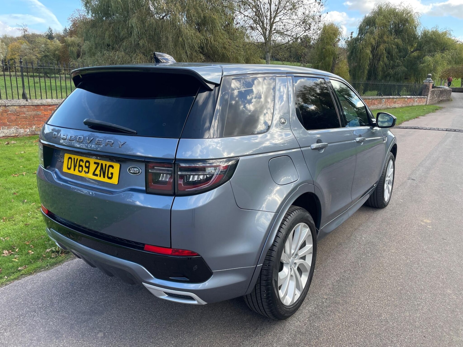 Used Land Rover Discovery Sport 2019 for sale - 76399063: Photo 4