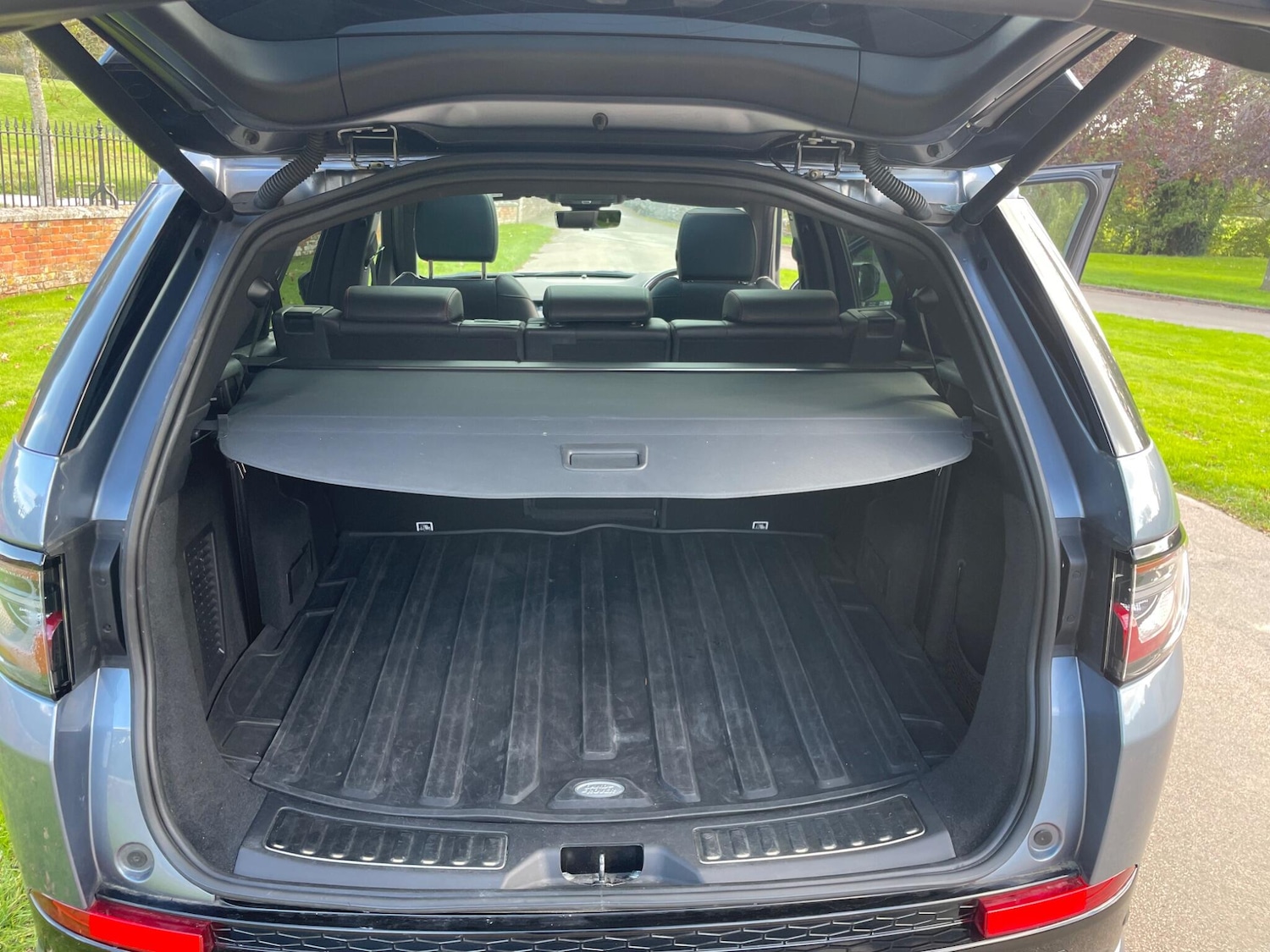 Used Land Rover Discovery Sport 2019 for sale - 76399063: Photo 9