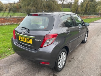 Used Toyota Yaris 2013 for sale - 76472968: Photo