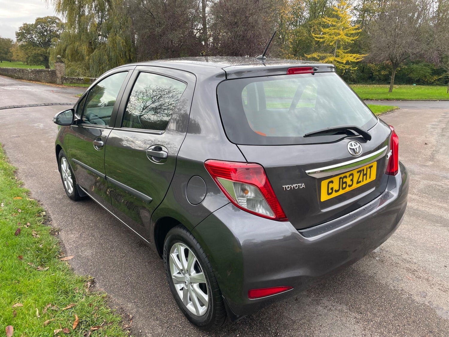 Used Toyota Yaris 2013 for sale - 76472968: Photo 8