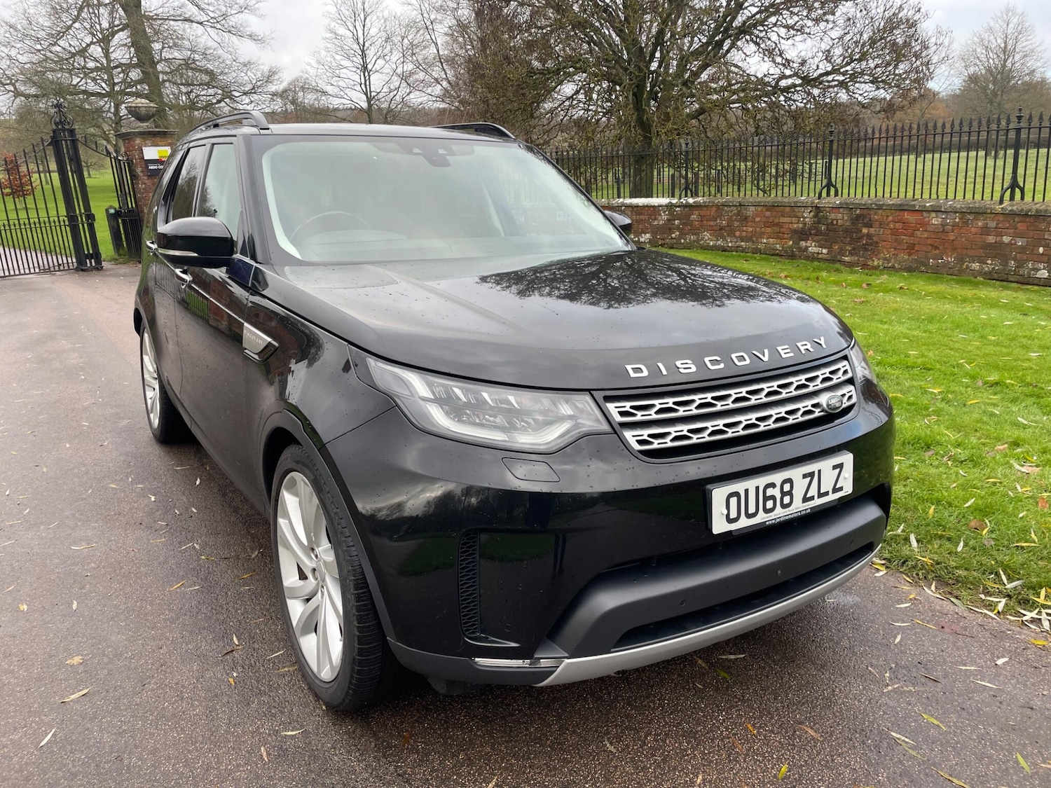 Used Land Rover Discovery 2018 for sale - 76850554: Photo 1