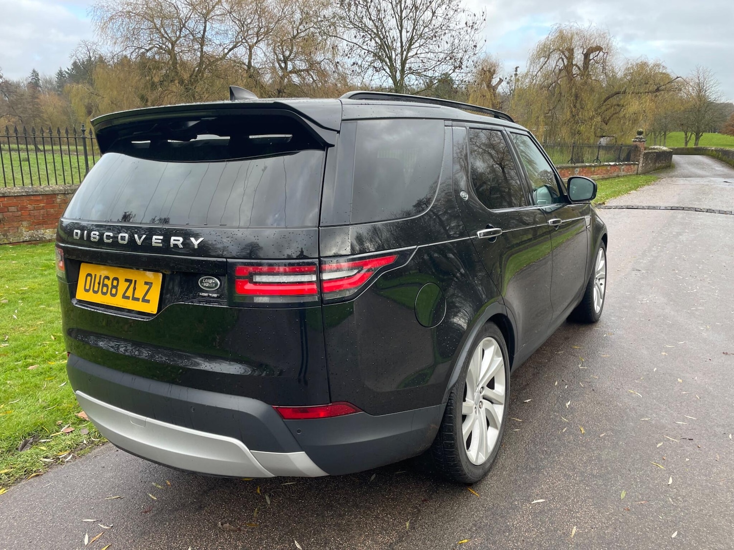 Used Land Rover Discovery 2018 for sale - 76850554: Photo 4