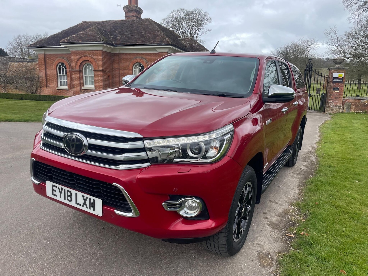 Used Toyota Hilux 2018 for sale - 78058145: Photo 5