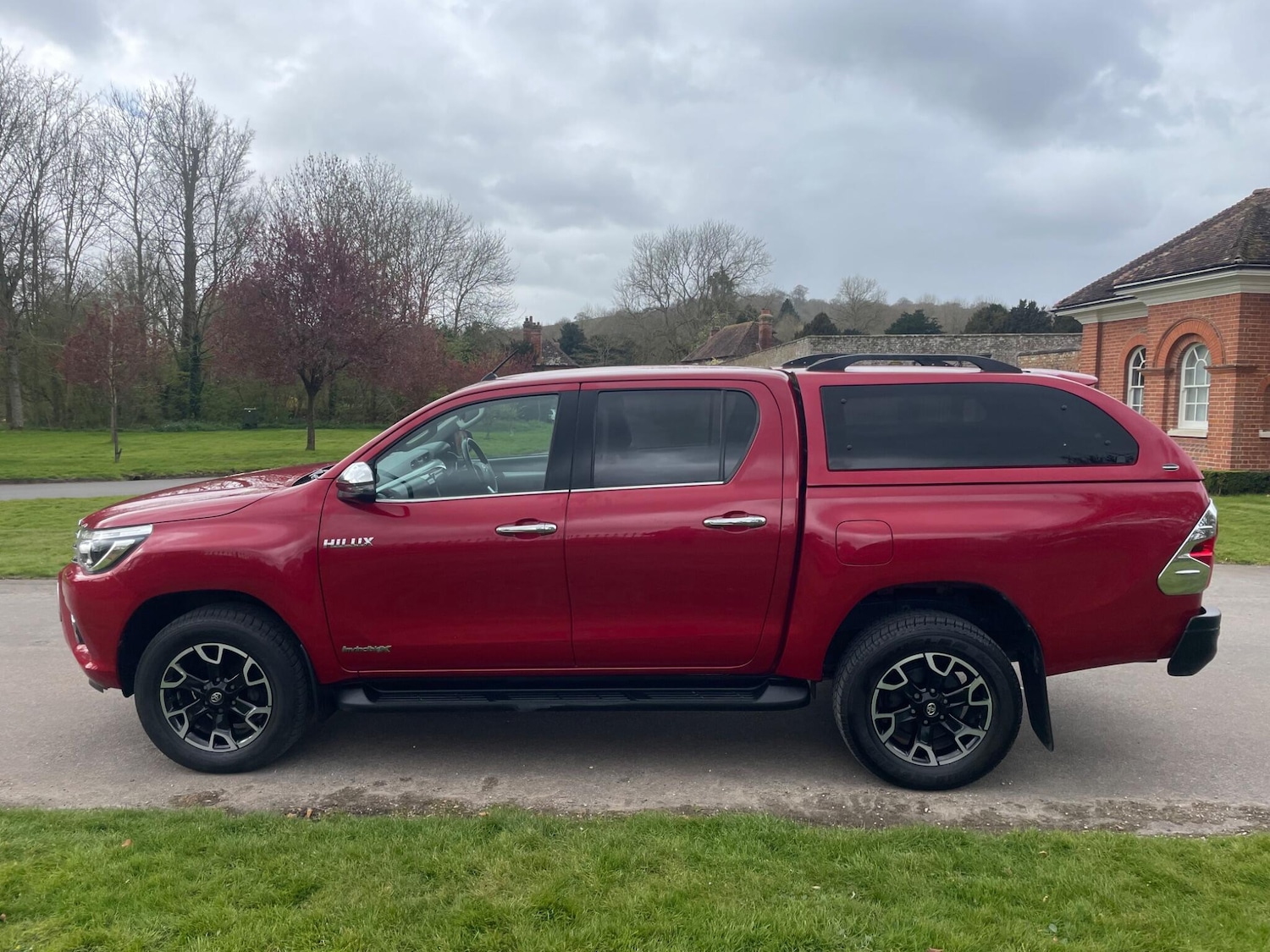 Used Toyota Hilux 2018 for sale - 78058145: Photo 6