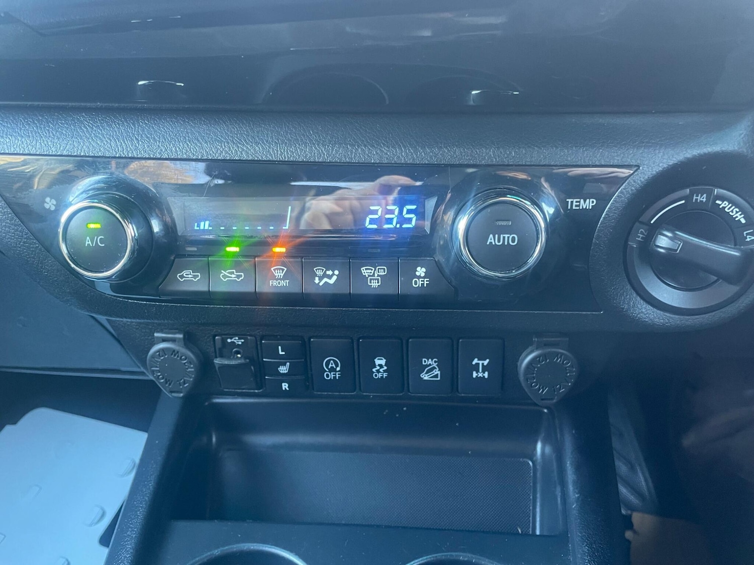 Used Toyota Hilux 2020 for sale - 77015825: Photo 10