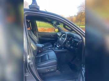 Used Toyota Hilux 2020 for sale - 77015825: Photo