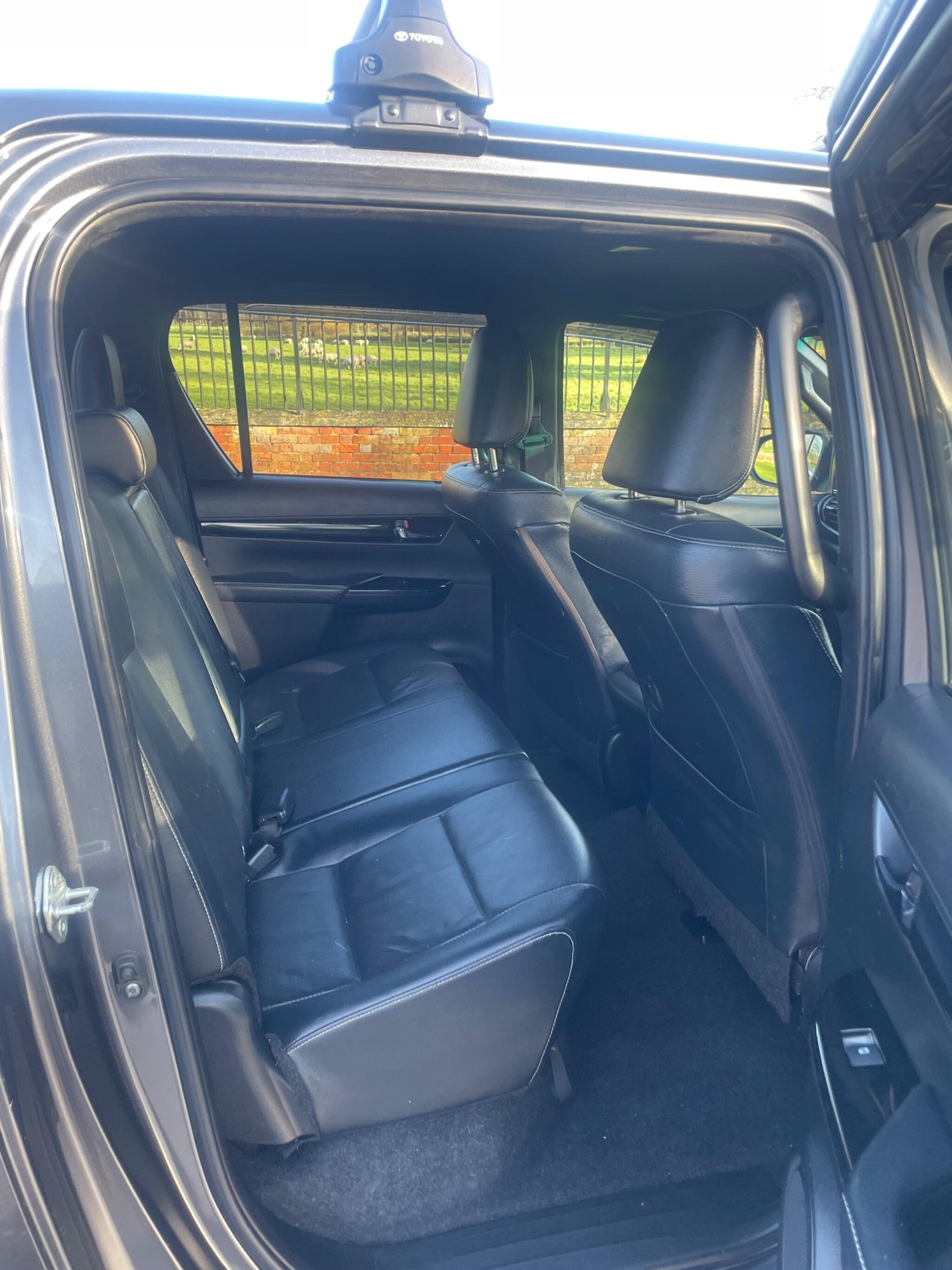 Used Toyota Hilux 2020 for sale - 77015825: Photo 7