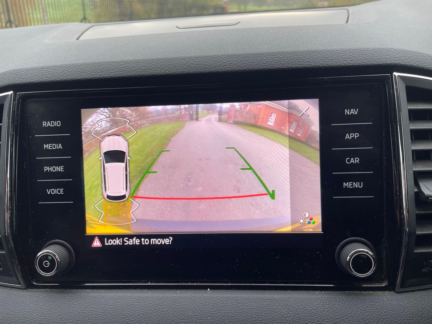 Used Skoda Karoq 2021 for sale - 76613255: Photo 12