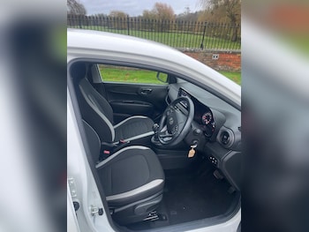 Used Hyundai i10 2020 for sale - 76727476: Photo