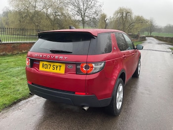 Used Land Rover Discovery Sport 2017 for sale - 77696063: Photo