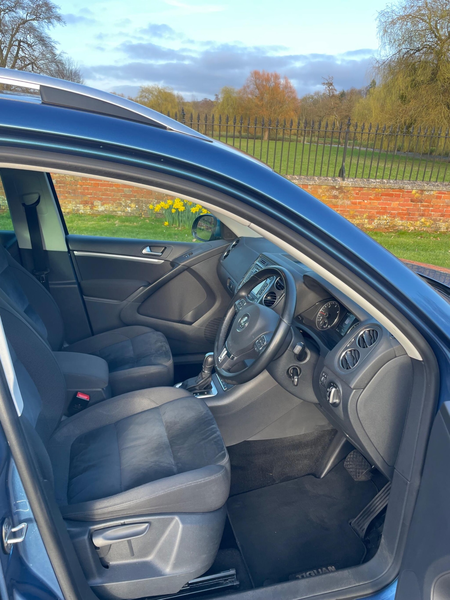 Used Volkswagen Tiguan 2015 for sale - 77738095: Photo 3