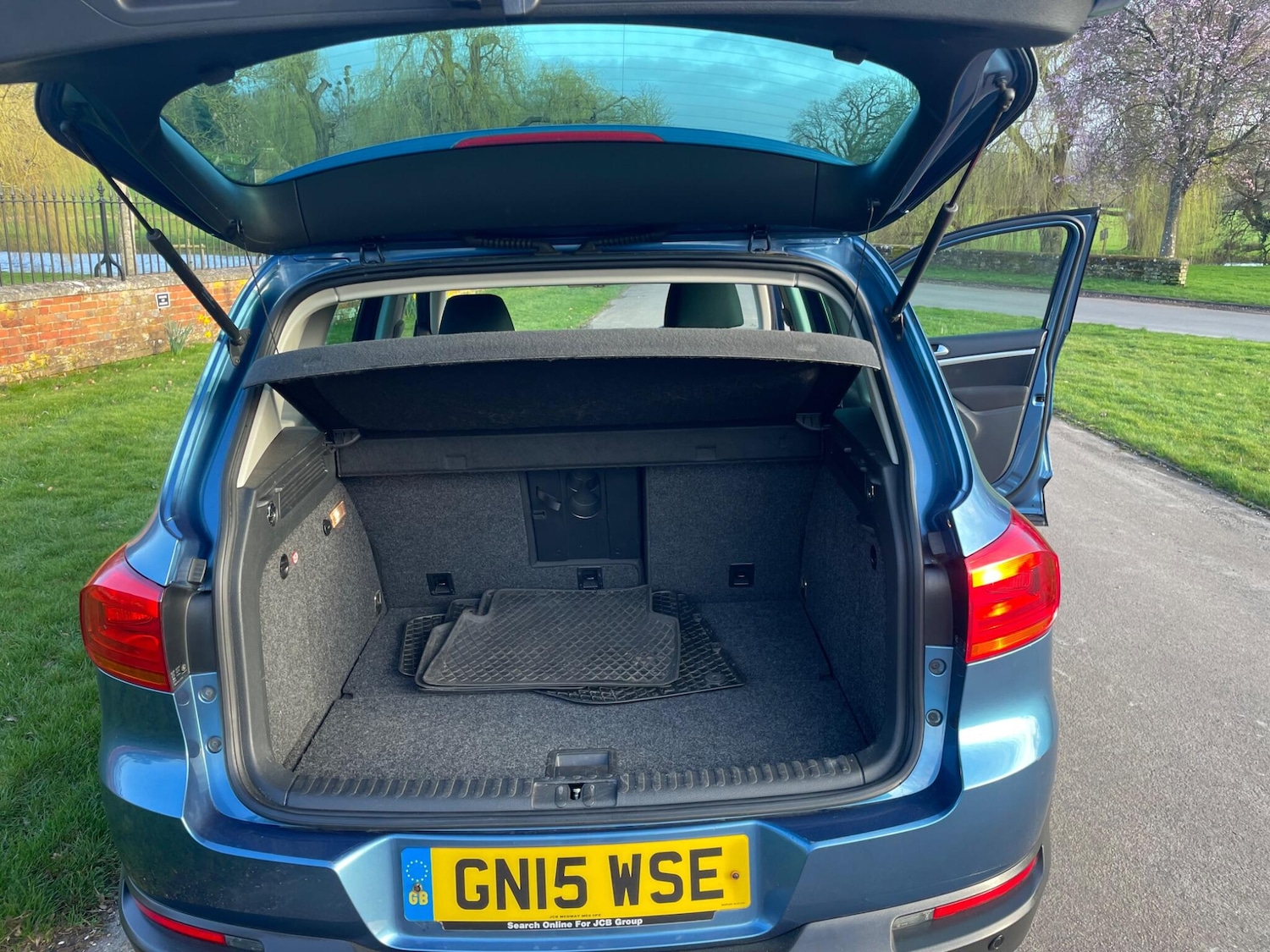 Used Volkswagen Tiguan 2015 for sale - 77738095: Photo 9