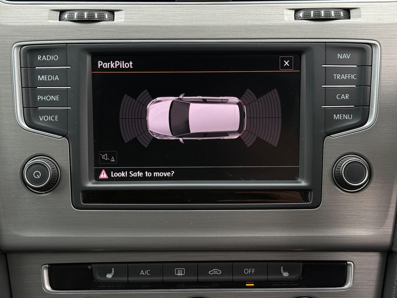 Used Volkswagen Golf 2016 for sale - 76632805: Photo 18