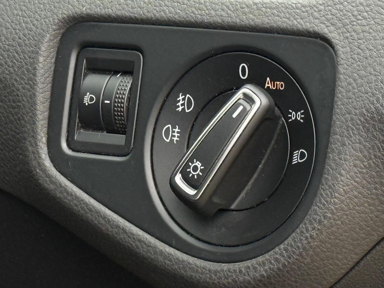 Used Volkswagen Golf 2016 for sale - 76632805: Photo 31