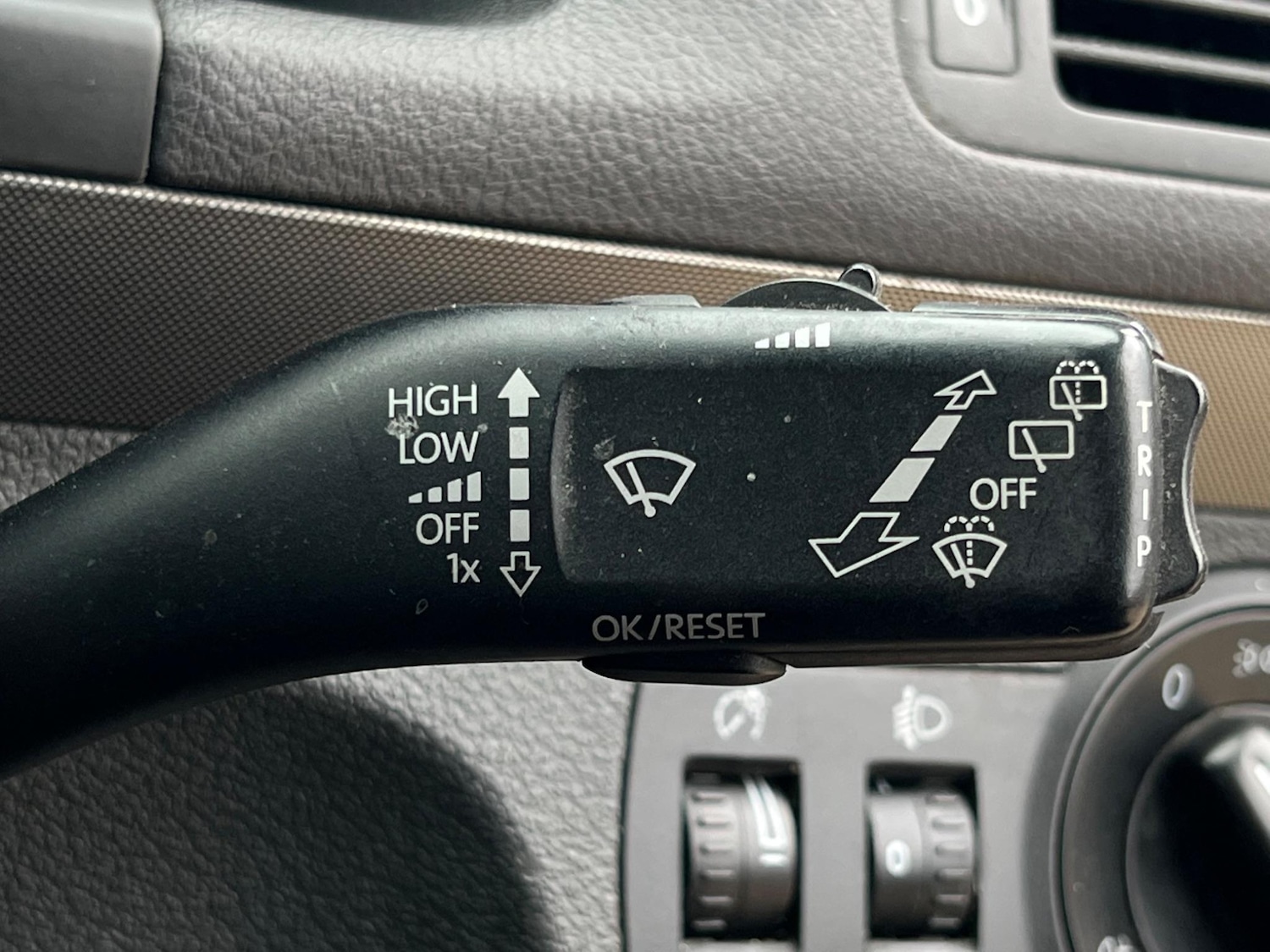 Used Volkswagen Touran 2009 for sale - 76634050: Photo 23