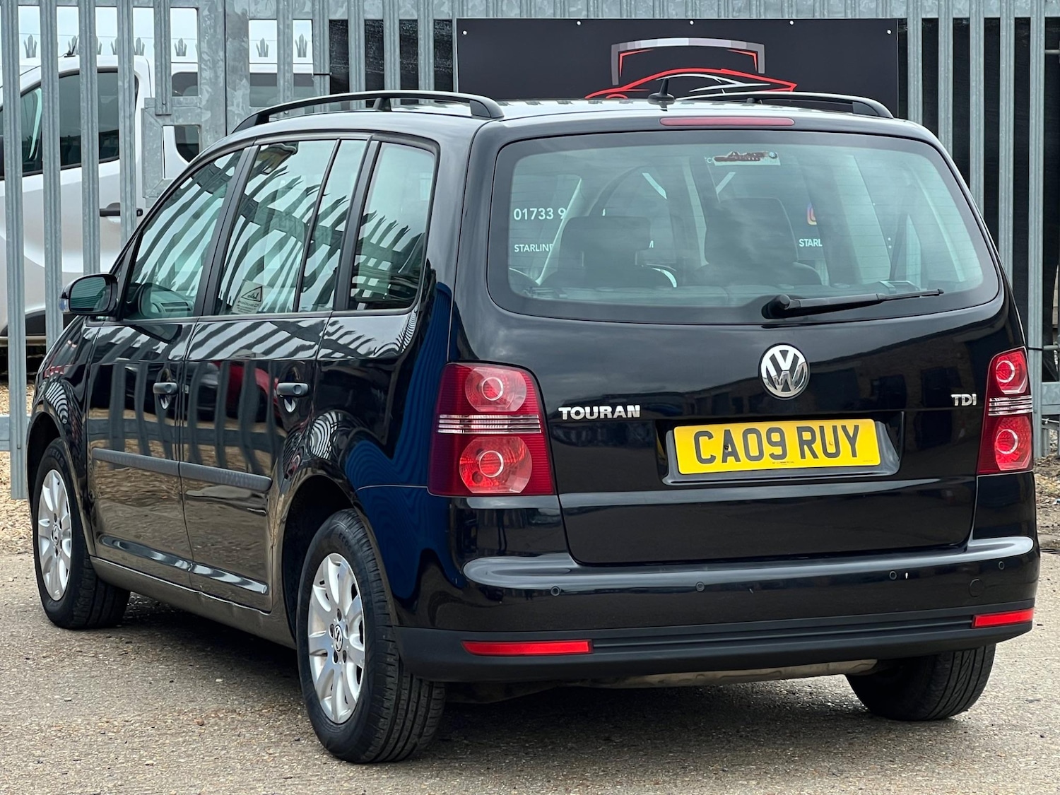 Used Volkswagen Touran 2009 for sale - 76634050: Photo 6