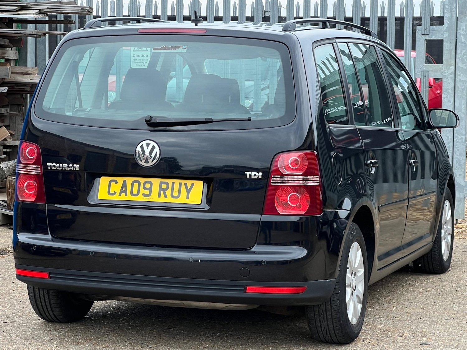 Used Volkswagen Touran 2009 for sale - 76634050: Photo 8