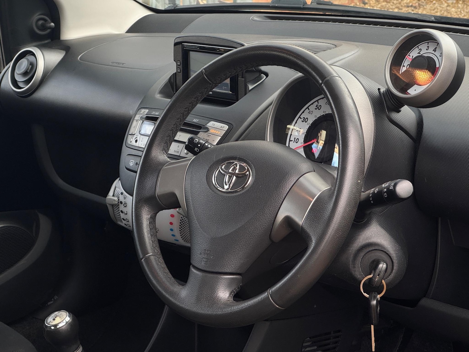 Used Toyota AYGO 2013 for sale - 76632723: Photo 10