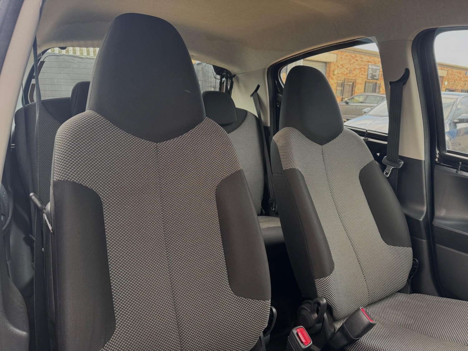 Used Toyota AYGO 2013 for sale - 76632723: Photo 16