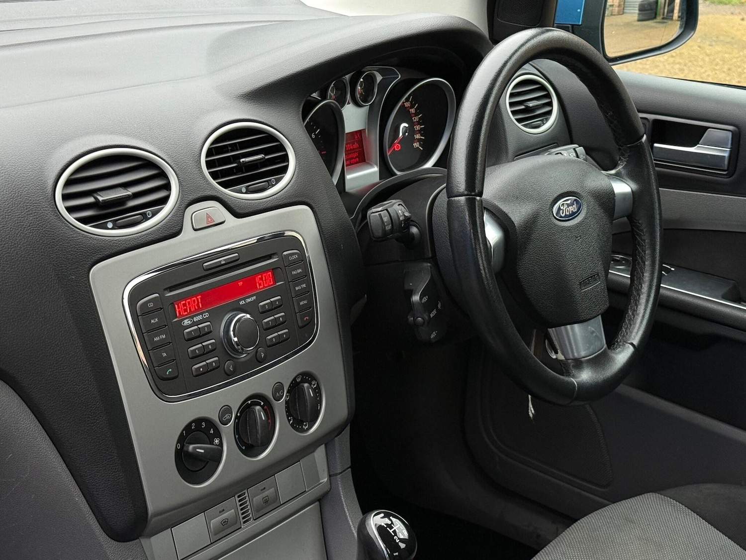 Used Ford Focus 2010 for sale - 77144056: Photo 10