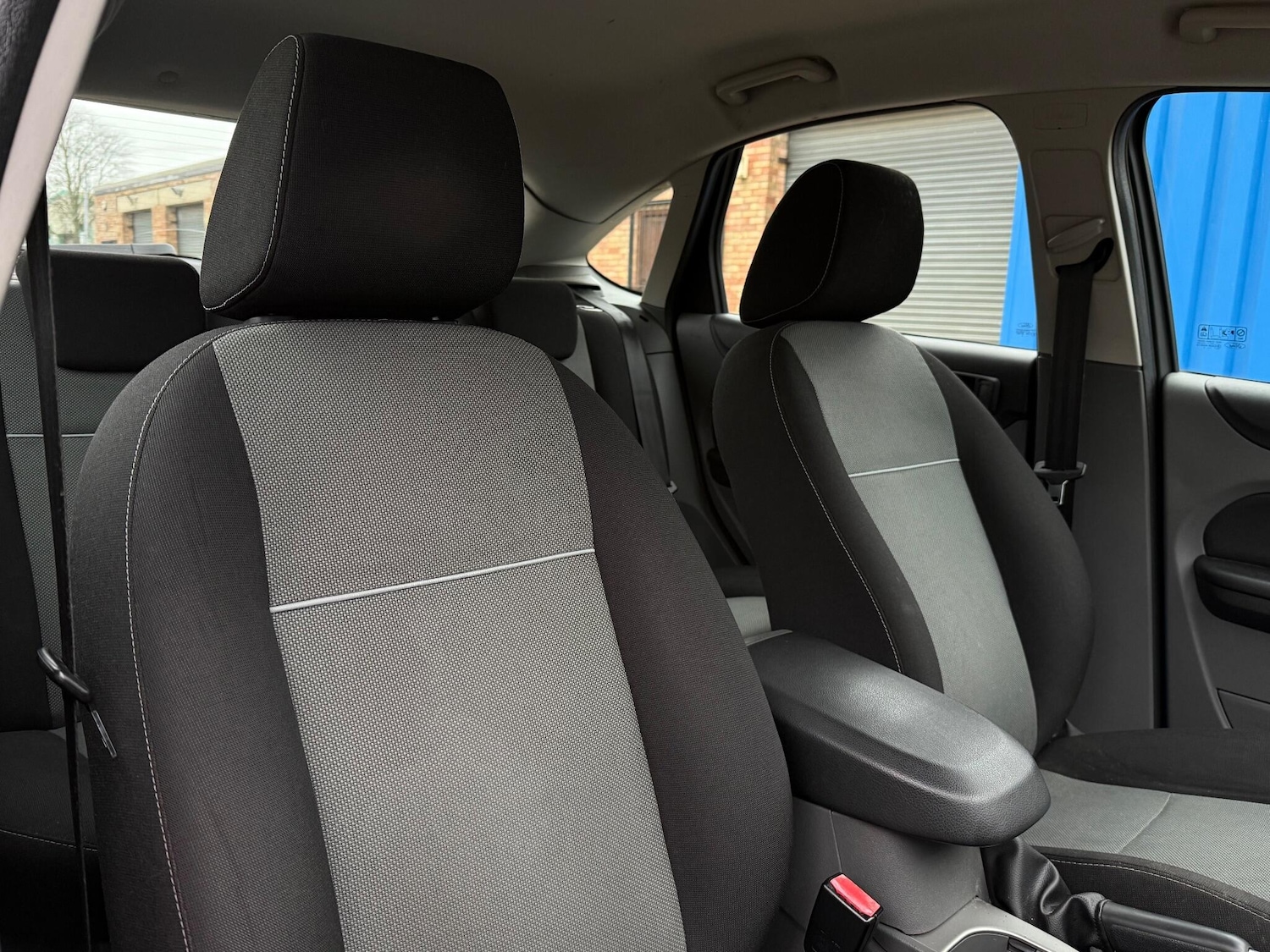 Used Ford Focus 2010 for sale - 77144056: Photo 13