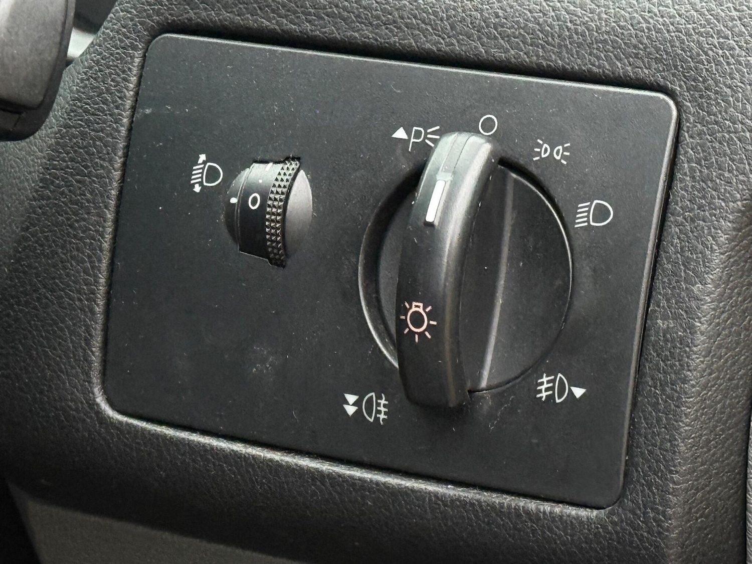 Used Ford Focus 2010 for sale - 77144056: Photo 22