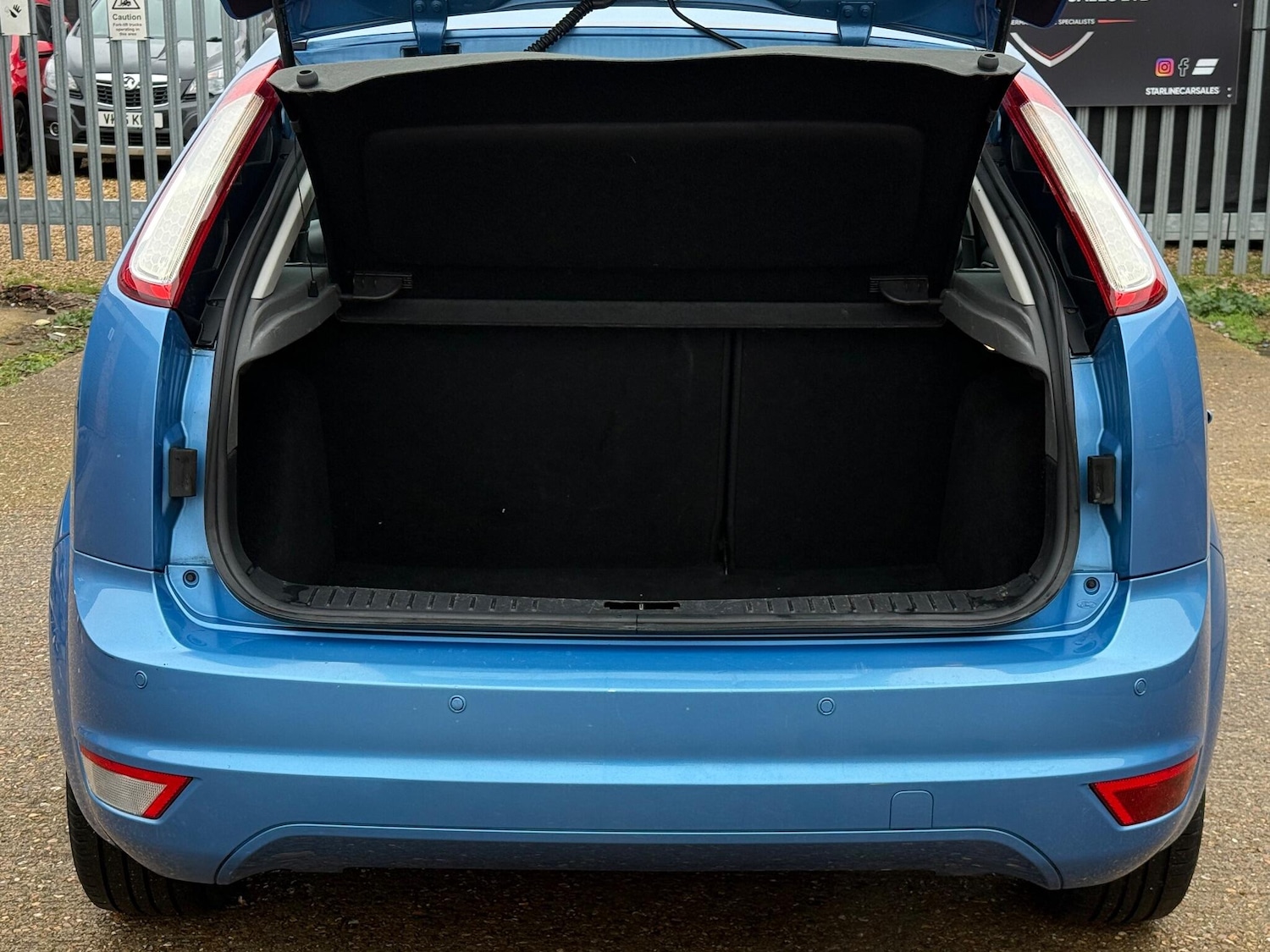 Used Ford Focus 2010 for sale - 77144056: Photo 29