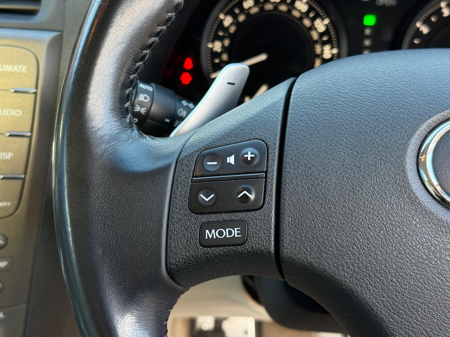 Used Lexus IS for sale - 76742661: Photo 17