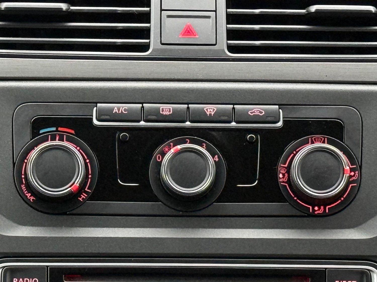 Used Volkswagen Caddy Maxi Life 2017 for sale - 77166975: Photo 14