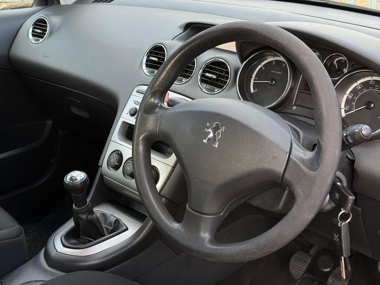 Used Peugeot 308 2009 for sale - 76994755: Photo 12