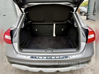 Used Mercedes-Benz GLA 2018 for sale - 78773004: Photo