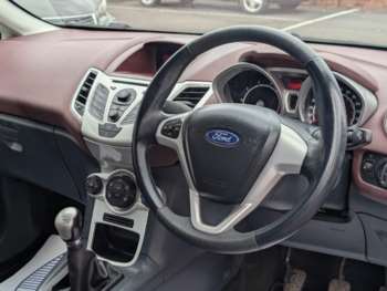 Used Ford Fiesta 2010 for sale - 74452648: Photo
