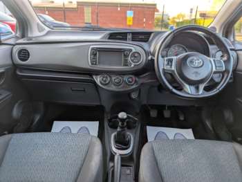 Used Toyota Yaris 2013 for sale - 74453401: Photo