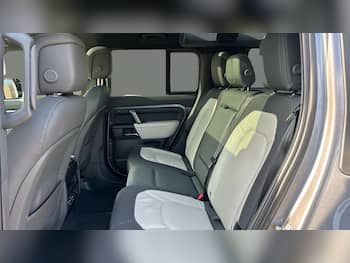 Used Land Rover Defender 2023 for sale - 79515393: Photo