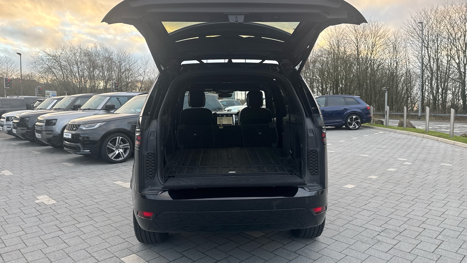 Used Land Rover Discovery 2022 for sale - 76859049: Photo 10