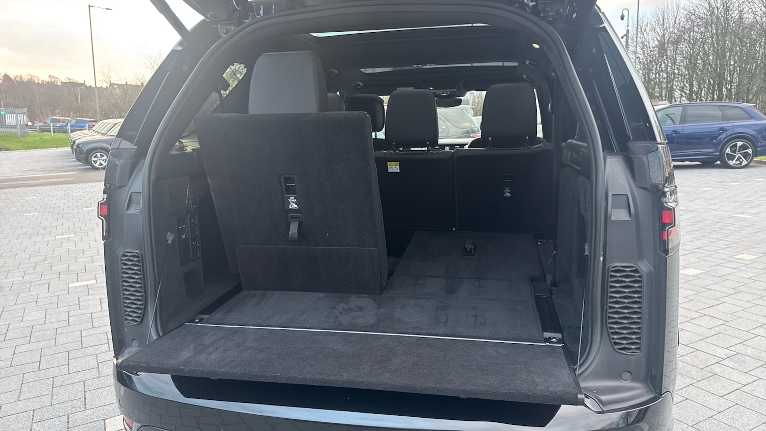 Used Land Rover Discovery 2022 for sale - 76859049: Photo 39