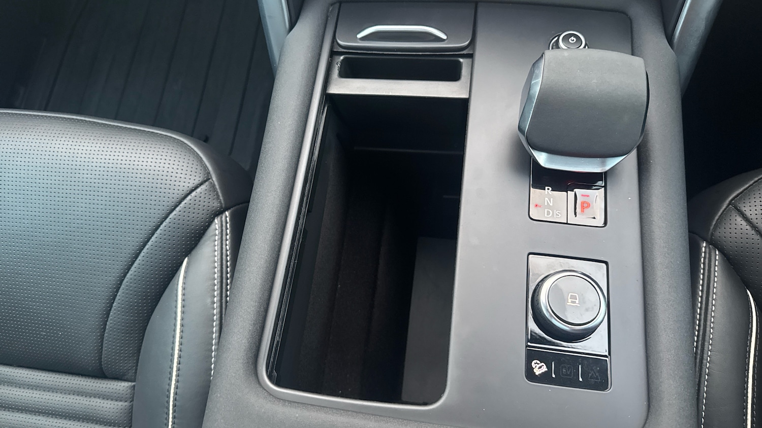 Used Land Rover Discovery 2022 for sale - 76859049: Photo 68