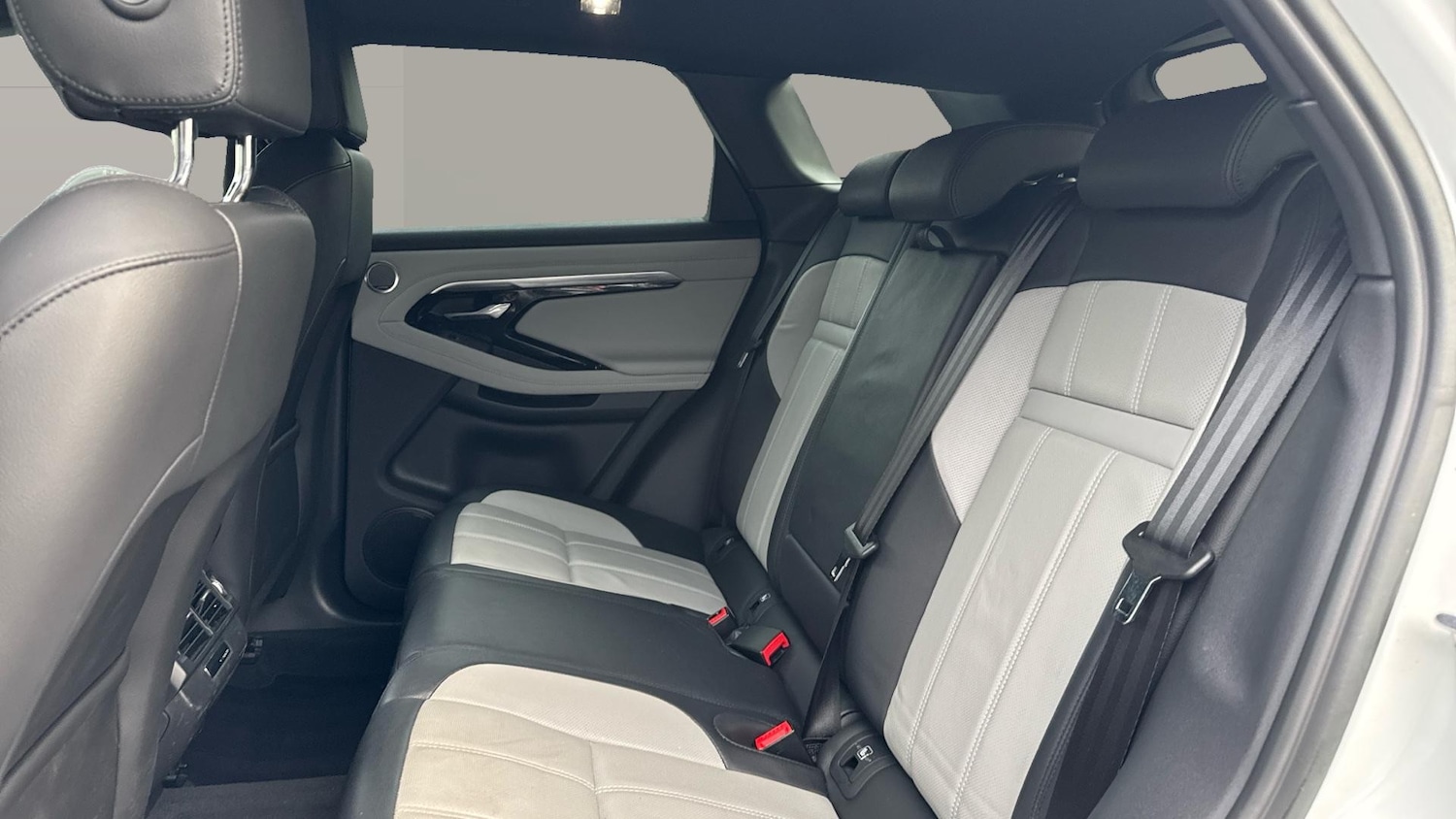 Used Land Rover Range Rover Evoque 2022 for sale - 77921197: Photo 4