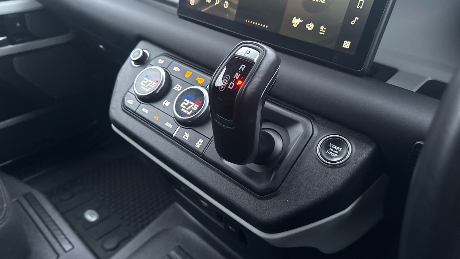 Used Land Rover Defender 2023 for sale - 77113265: Photo 13