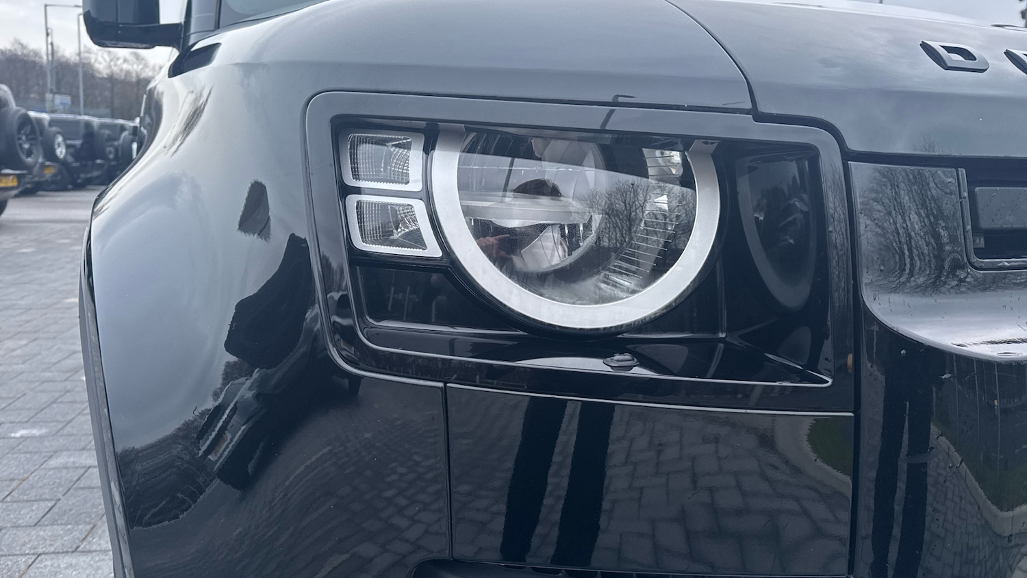 Used Land Rover Defender 2023 for sale - 77113265: Photo 17