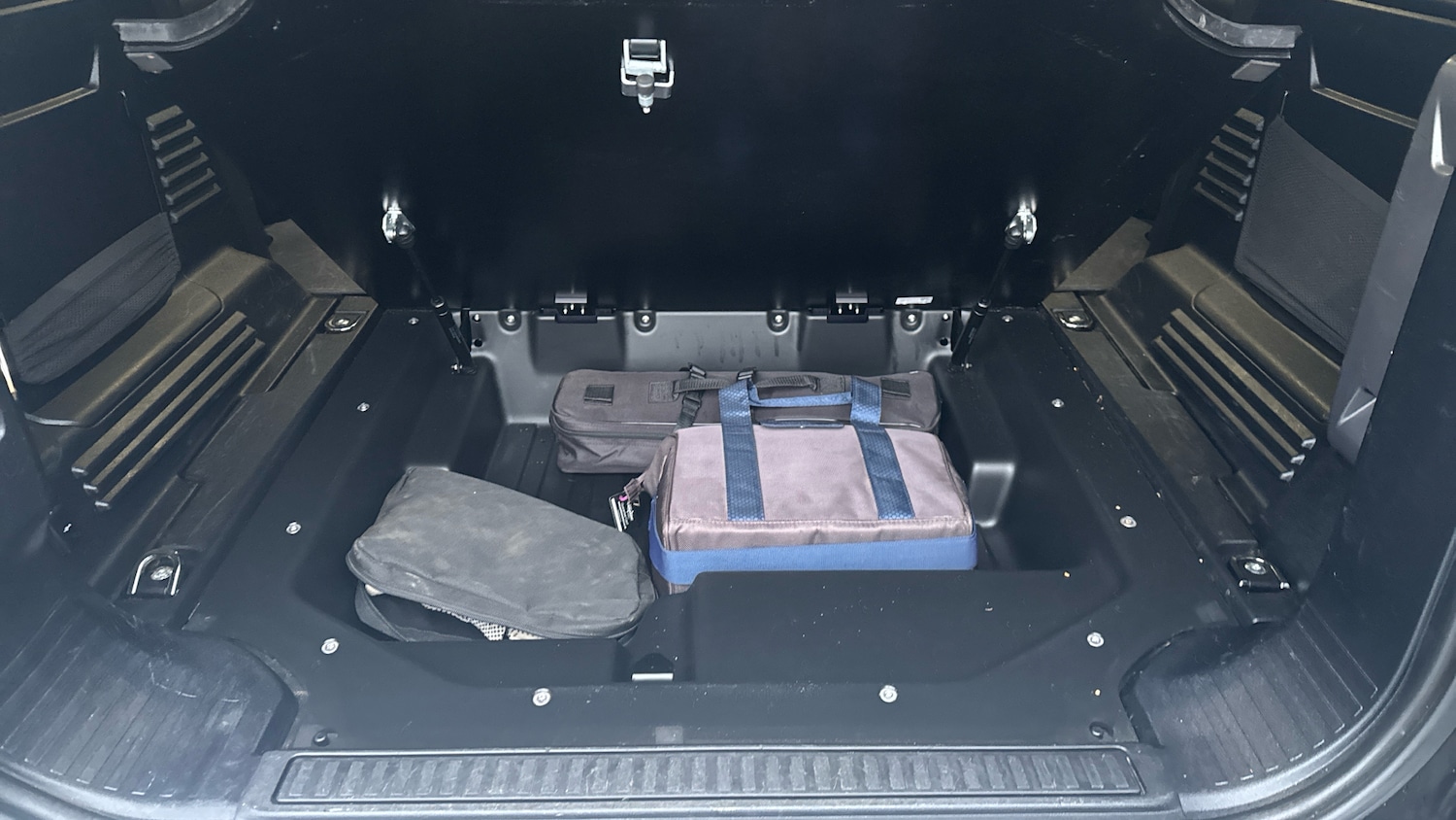 Used Land Rover Defender 2023 for sale - 77113265: Photo 30