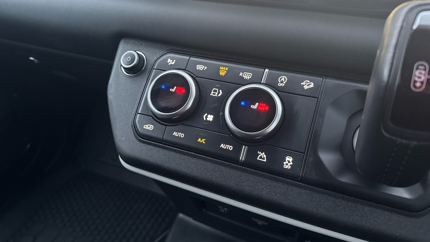 Used Land Rover Defender 2023 for sale - 77113265: Photo 48