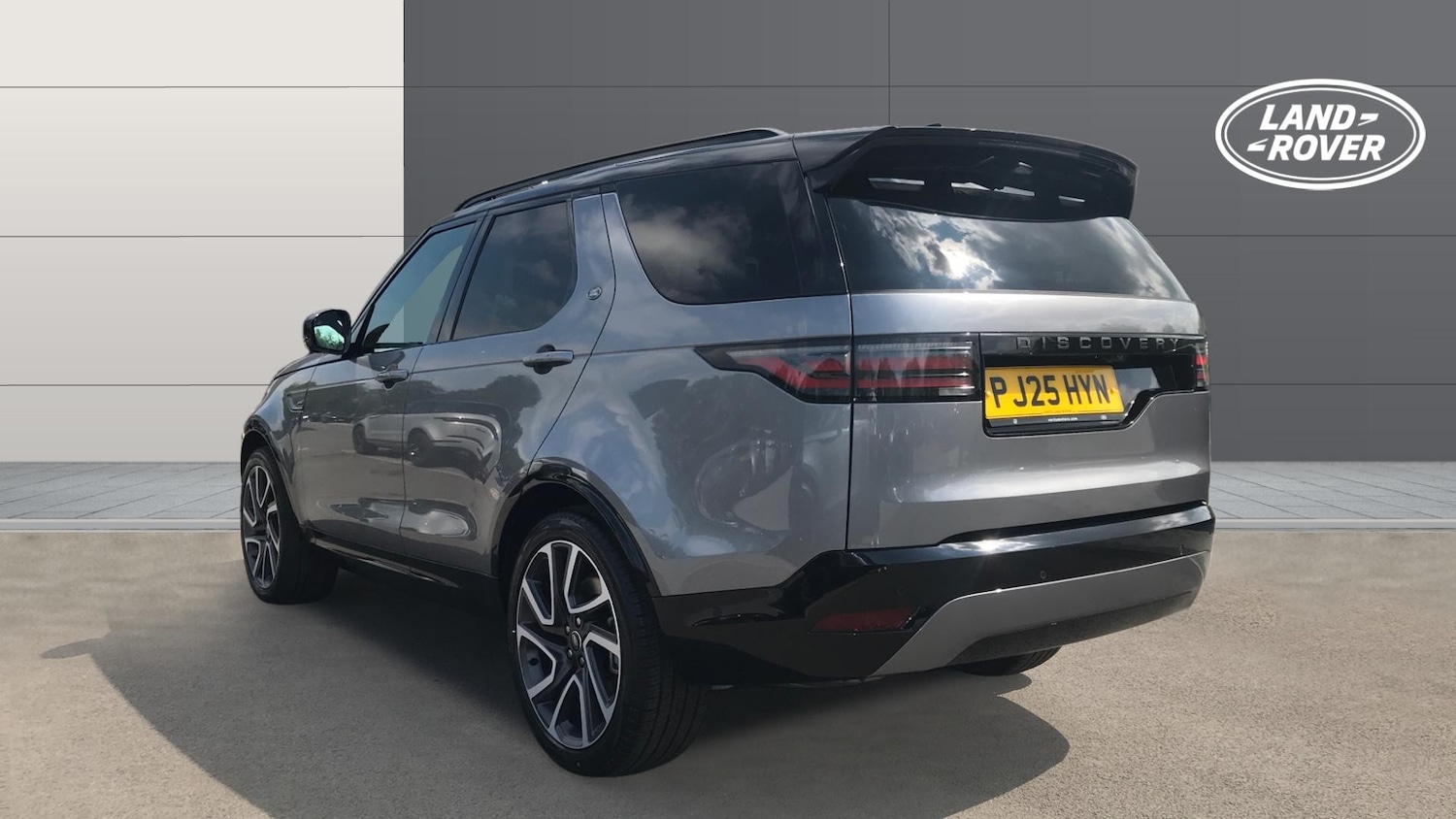 Used Land Rover Discovery 2025 for sale - 75894395: Photo 2