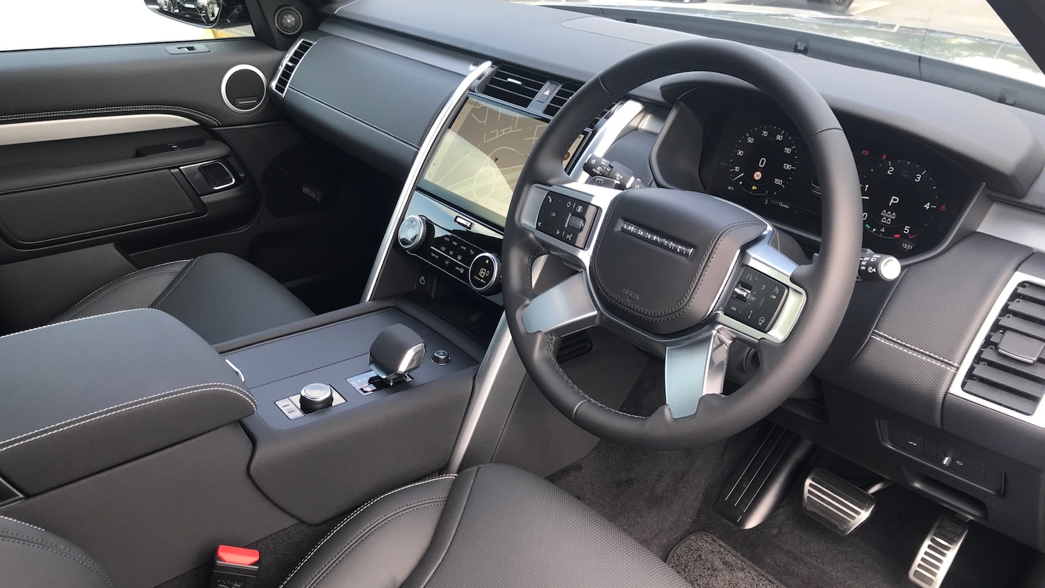 Used Land Rover Discovery 2025 for sale - 75894395: Photo 24