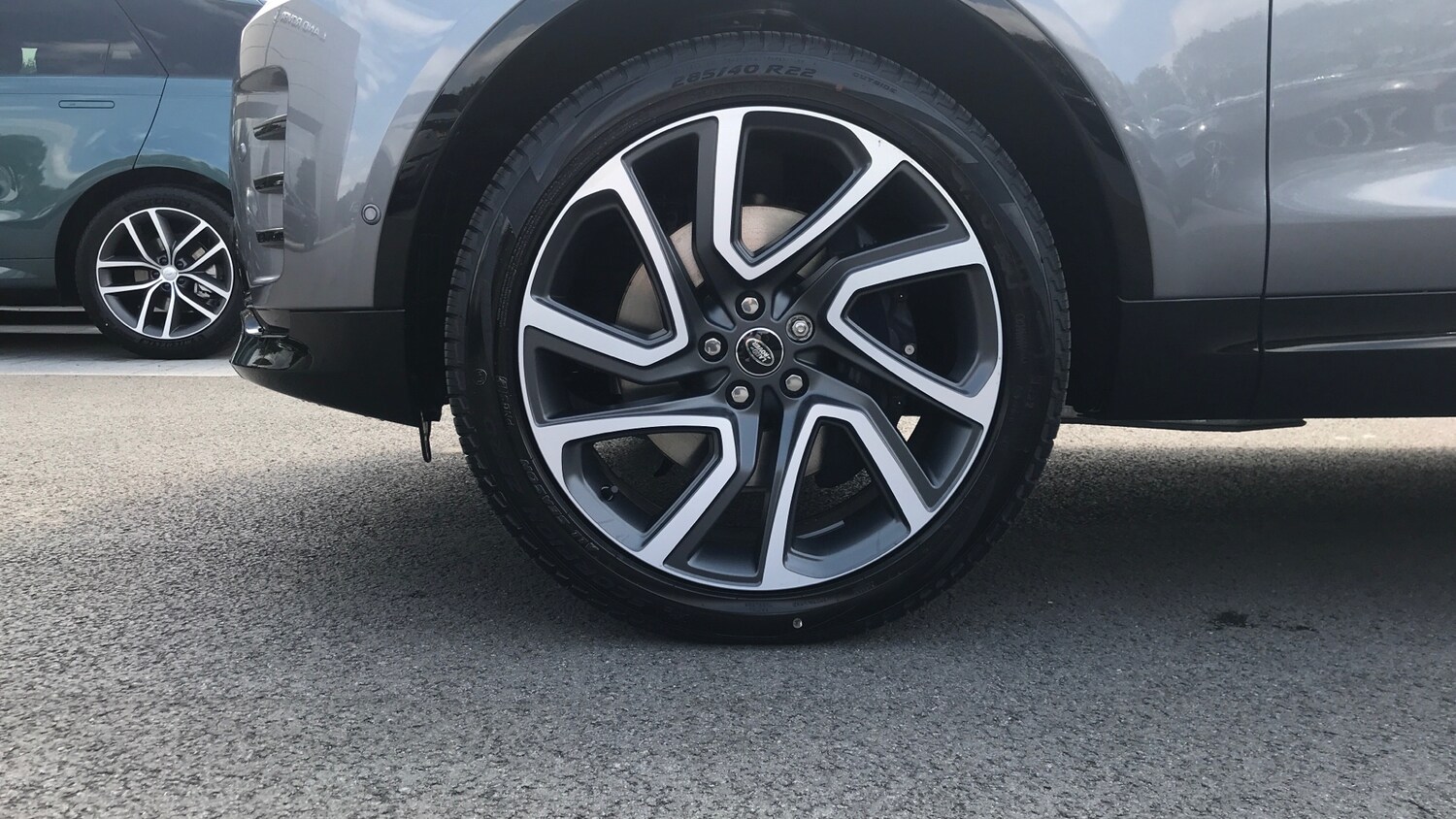 Used Land Rover Discovery 2025 for sale - 75894395: Photo 33