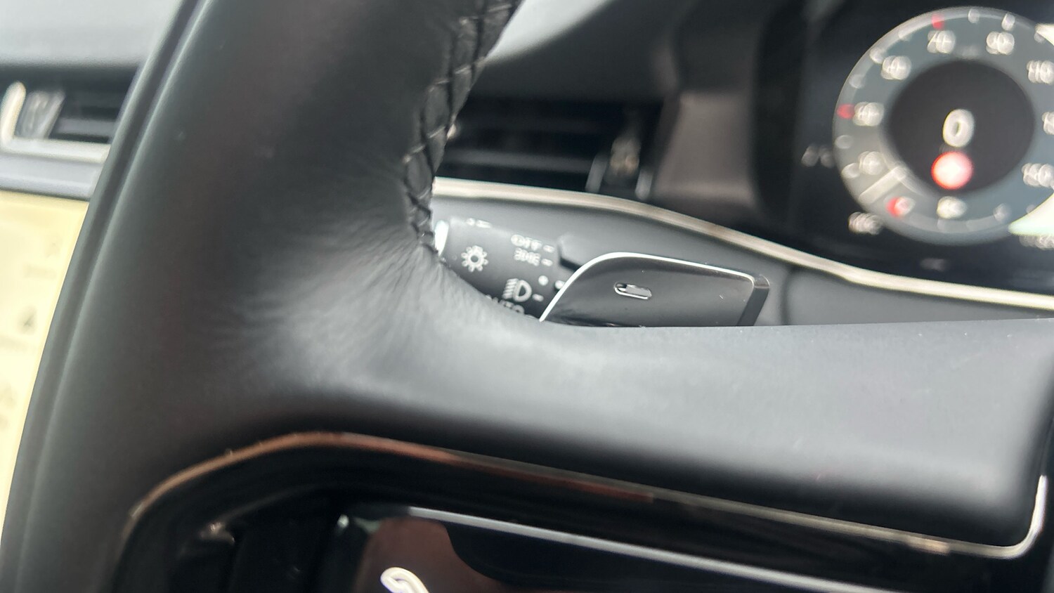 Used Land Rover Range Rover Evoque 2025 for sale - 76461706: Photo 32