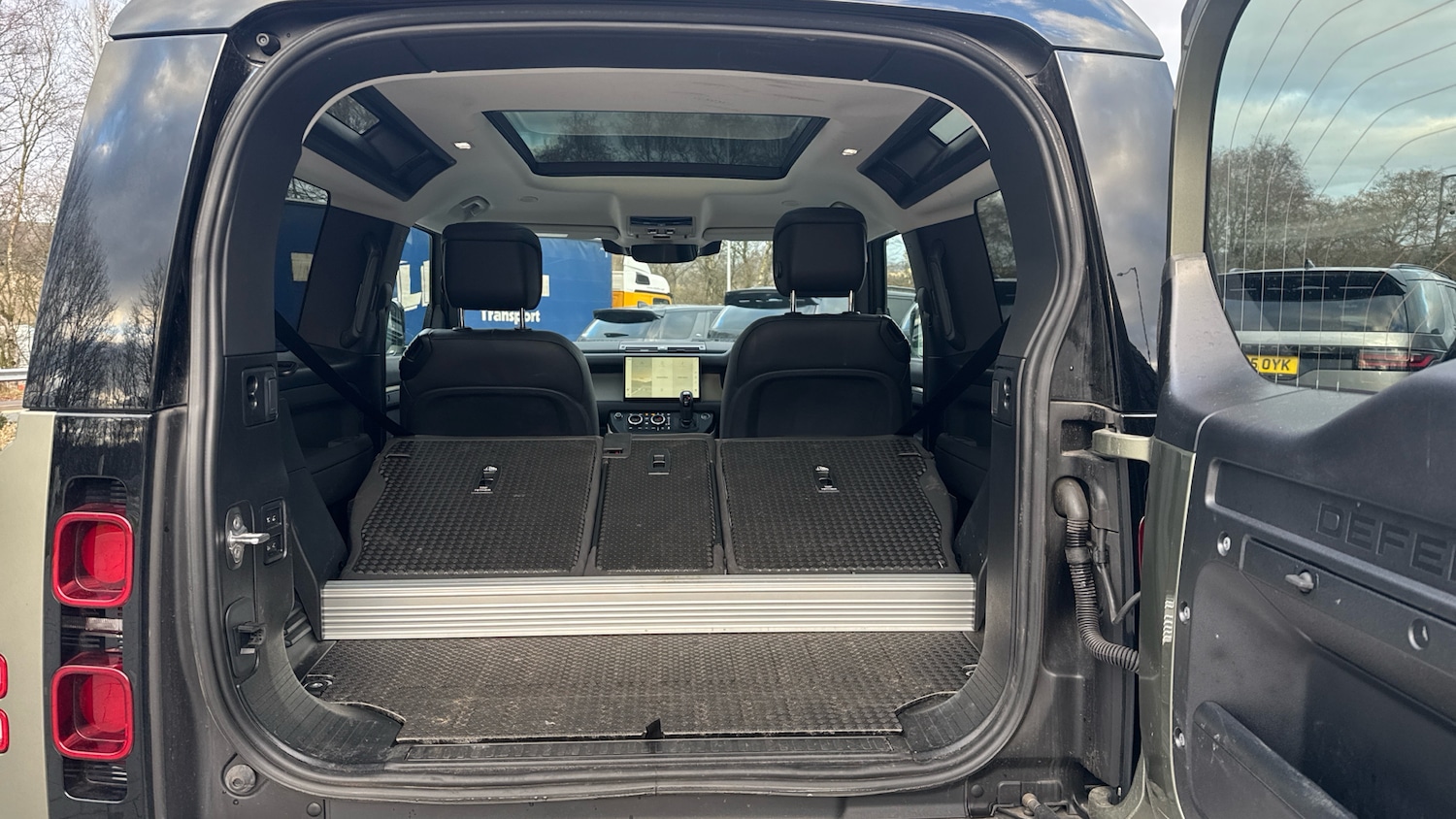 Used Land Rover Defender 2023 for sale - 77406853: Photo 10