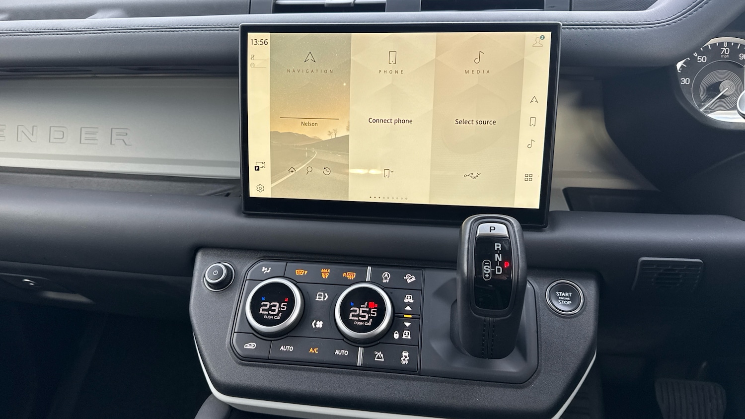 Used Land Rover Defender 2023 for sale - 77406853: Photo 14